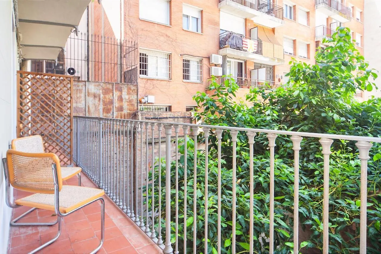Casp Green House Barcelona 3*,